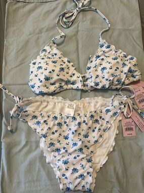Wild fable White Floral Blue Bikini Set